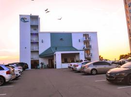 Beachside Hotel - Daytona Beach - NO POOL、デイトナビーチのホテル