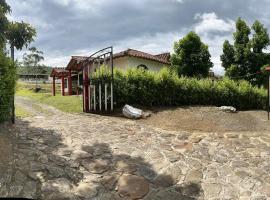 CABAÑAS VILLA EMILY, farm stay in Curití