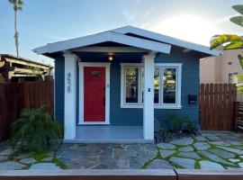 Craftsman Bungalow- University Heights 2BR Home, hotel di San Diego