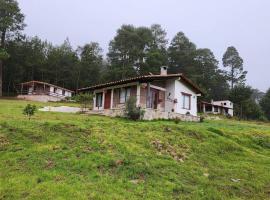 Chalet Bosques de Zacatlan – domek górski w mieście Zacatlán