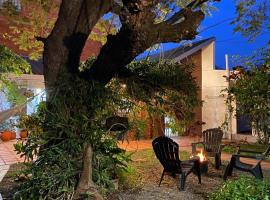 Glamping Urbano Posadas, κάμπινγκ πολυτελείας σε Posadas