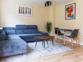 Stylish 3 Bedroom and free parking, hotel in Thamesmead