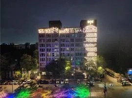 Dragonfly Hotel - The Art Hotel