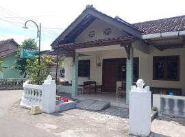 Homestay Damandiri Prambanan Syariah, hotel en Salakan