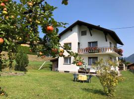 Haus Hermine, hotel with parking in Tarrenz