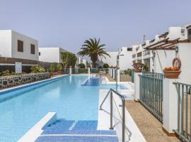 Hola Arnage Pool view