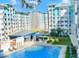 Davao Condo 2BR Pool Wifi Netflix, lägenhetshotell i Davao stad