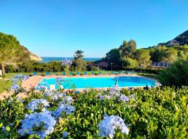 Elbamare residence con piscina, хотел в Nisporto