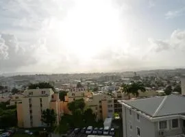 Appartement équipé avec vue et place de parking