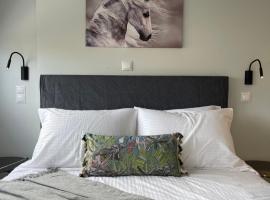 Athenean Oasis in Ellinikon, hotel in Athens