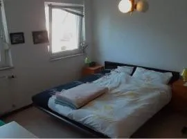 Düsseldorf - separates, privates Zimmer