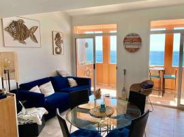 Le Bristol, vue mer panoramique, terrasse, parking, holiday rental in Menton