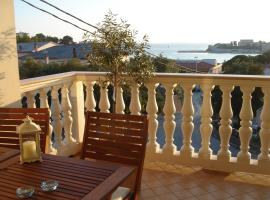 Villa Delina, hotell i Rab