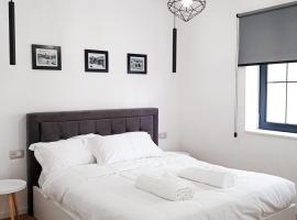 Tirana Central Apartments - Premium, feriebolig i Tirana