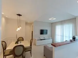 Apartamento 1903 no Bosque com quarto, cozinha completa, vaga de garagem, lazer e portaria 24h