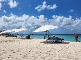 Tierra Del Sol...OCEAN FRONT GOLF AND TENNIS RESORT CONDO、パーム・イーグル・ビーチのホテル