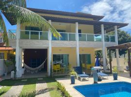 Casa amarela, pet-friendly hotel in Campos