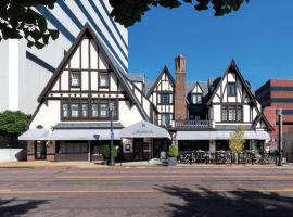 Seven Gables Inn, St Louis West, a Tribute Portfolio Hotel: Saint Louis şehrinde bir otel