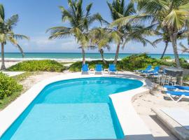 Villa Ixchel - right on the beach!, Hotel in Puerto Morelos