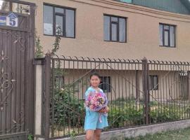Welcome Guest House, hotel v destinaci Tokmok
