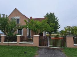 Berek Vend&eacute;gh&aacute;z Fony&oacute;d