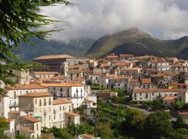 Le Due Lanterne, hotel in Aieta