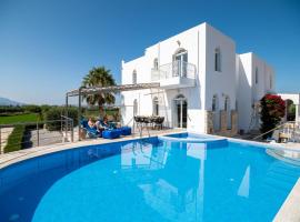 Santo Villa, a riveting group sanctuary!, hotel i Kavros