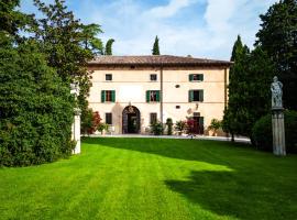 Villa Carrara Salvadori, hotel u gradu Grecana