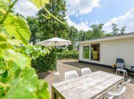 Chalet Oakley I Ontspan in de natuur, viešbutis mieste Piutenas