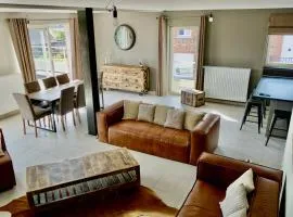 Loft en Duplex avec terrasse 3 chambres proche Pairi Daiza