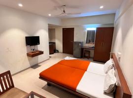 Hotel Sumanchandra Suites, hotel cerca de Pandavlena Caves, Nashik