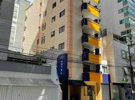 Hotel Di Sica، فندق في باليريو كامبوريو