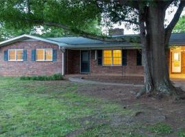 Home away from home, holiday home in Marietta