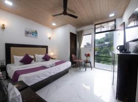 PerfectStayz Mussoorie Hills, מלון במוסורי