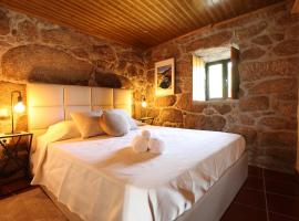 Casa da Cascata, Hotel in Pincães