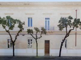 Palazzo Ricciardi Residence, serviced apartment sa Lecce