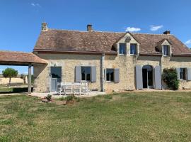 Maison de charme en pleine nature, ваканционна къща в Saint-Germain-des-Grois