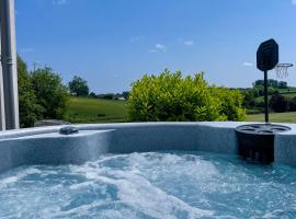 The Retreat, Sauna & Hot Tub, Charming & Cosy Gem, casa de hóspedes em Blandford Forum
