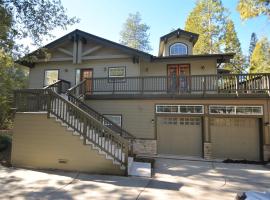 Beautiful Lake Shore Park lake front with dock - Lake Shore Retreat, holiday rental in Bass Lake