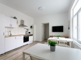 T&K Apartments - 1 to 4 Room Apartments - 20min to TradeFair Messe Airport Düsseldorf, luxury hotel in Duisburg