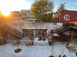 2Br Unit W/ Cinema Room in Nulu