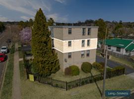 TC GARDENS 12, apartment in Armidale