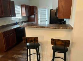 Perfect Find*Atlanta Hwy*3bed/2bath, hotel in Mitylene