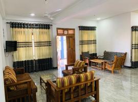 Holiday Rest Inn, hotell i Trincomalee