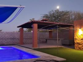 Hidden Hacienda with private pool, vacation home in Hermosillo