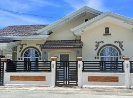 Bohol Transient House, holiday home in Dauis