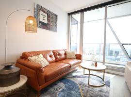 Brand New 2BR Apt at Mel CBD, hotel with jacuzzis in Melbourne