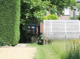 Maison Raymond - Vakantiehuisje met houtgestookte sauna, loma-asunto 