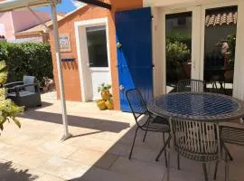 Belle Petite Villa climatisée dans résidence calme