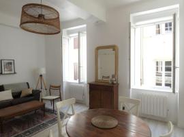 Elegant, Spacious Apartment in Historic Center of Tournon